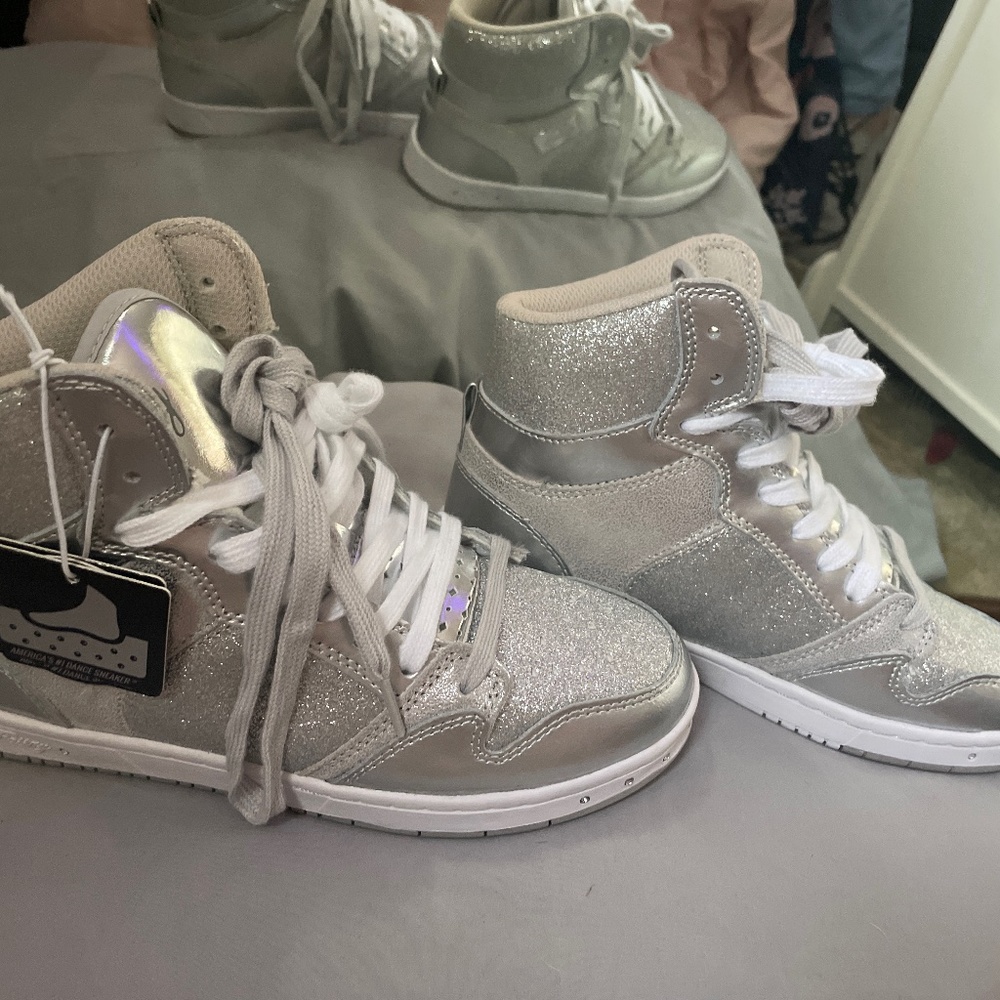 Pastry Glitter Shoes